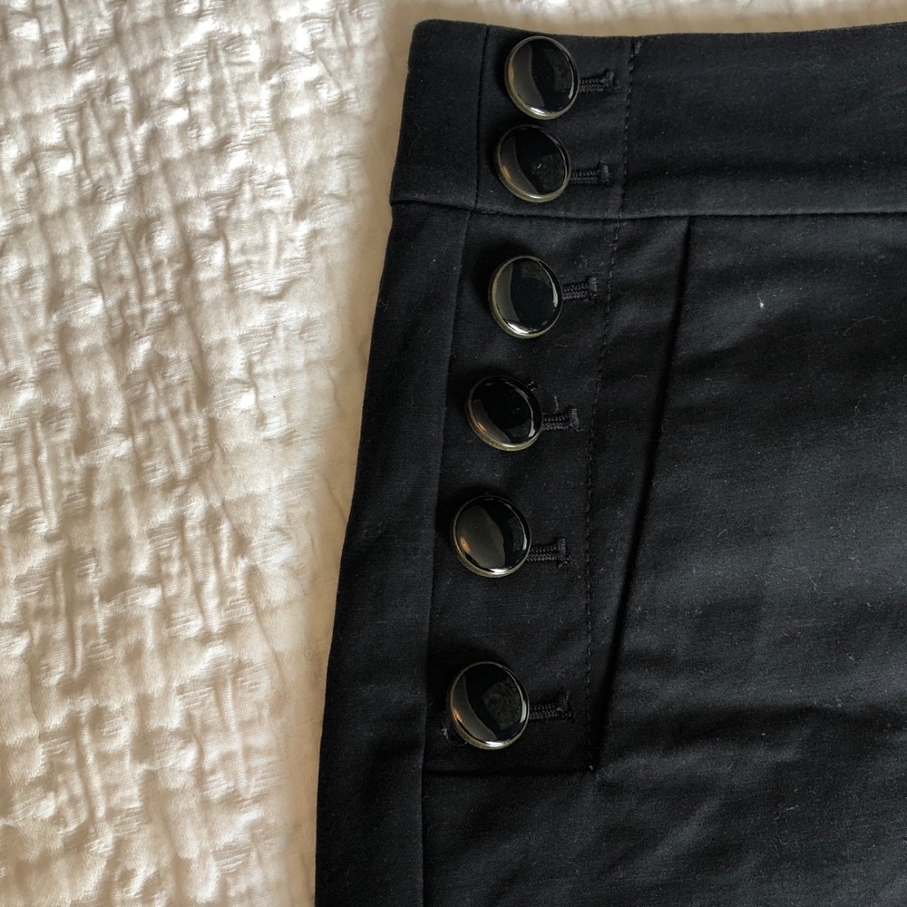 LOFT Shorts - Picture 2 of 5